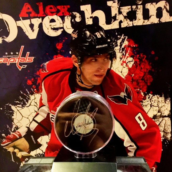 Alexander Ovechkin Autographed Hockey Puck - Picture 1 of 1